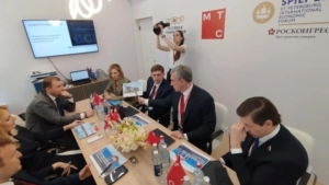 «Турпоток достигнет 2,5 миллиона»: Василий Орлов — о строительстве отелей в Приамурье - gtrkamur.ru