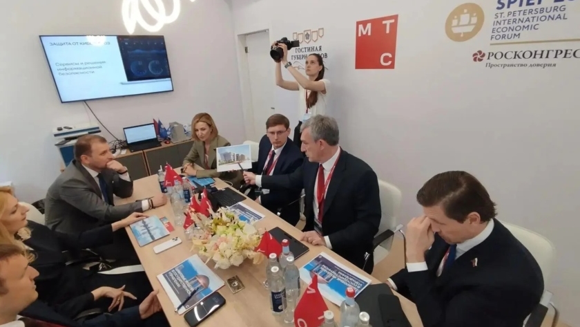 «Турпоток достигнет 2,5 миллиона»: Василий Орлов — о строительстве отелей в Приамурье - gtrkamur.ru