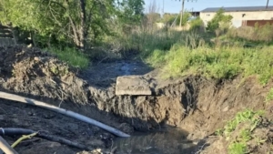 В Белогорске прорыв: «Водоканал» устраняет технологический сбой на напорном коллекторе - gtrkamur.ru
