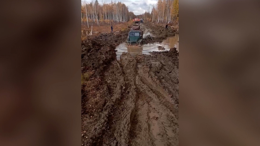 Жители посёлка Октябрьский вновь остались без транспортной доступности из-за разбитой трассы - gtrkamur.ru