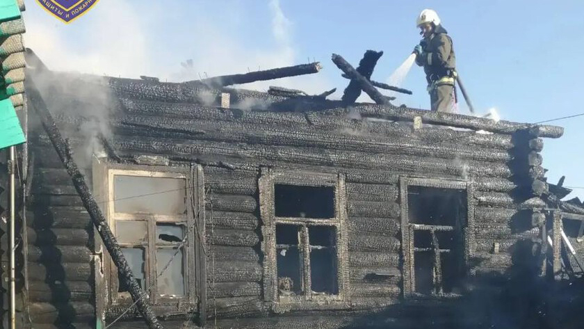 Ночной пожар в Магдагачах: огонь унес жизнь 63-летнего мужчины - gtrkamur.ru