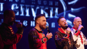 «Бабкины внуки» споют на китайском: как пройдет вечер русской песни в амфитеатре Благовещенска - gtrkamur.ru