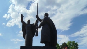 Девять амурских семей павших героев СВО посетили города Сибири - gtrkamur.ru