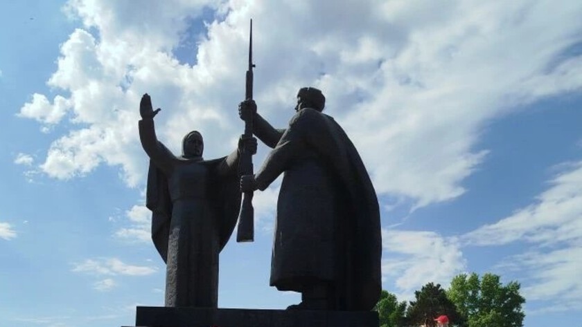Девять амурских семей павших героев СВО посетили города Сибири - gtrkamur.ru