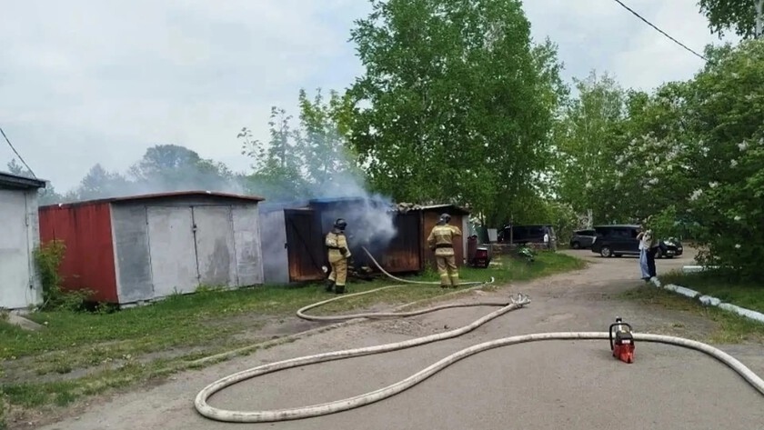 За сутки в Приамурье потушили 16 пожаров, в Белогорске спасли мужчину - gtrkamur.ru