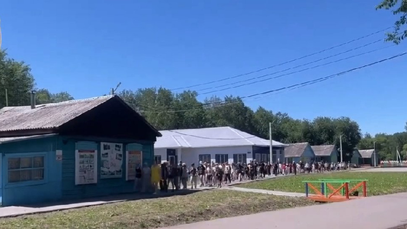 Ребёнка в дыму искали вслепую: под Тамбовкой прошли учения в детском лагере - gtrkamur.ru