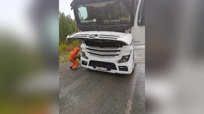 На трассе в Сковородинском округе «Дорожный патруль» пришел на помощь водителю фуры - gtrkamur.ru