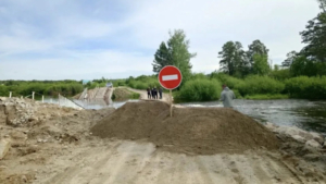 Режим повышенной готовности в Светильном: дорогу можно восстановить только после спада воды - gtrkamur.ru