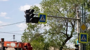 Дороги становятся безопаснее: в Благовещенске обновляют светофоры - gtrkamur.ru
