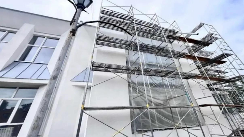 Капремонт в ДК Тамбовки финиширует раньше графика - gtrkamur.ru