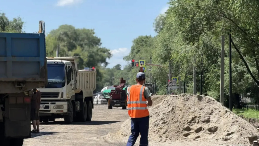 На Василенко в Благовещенске приступили к фрезеровке дорожного полотна - gtrkamur.ru