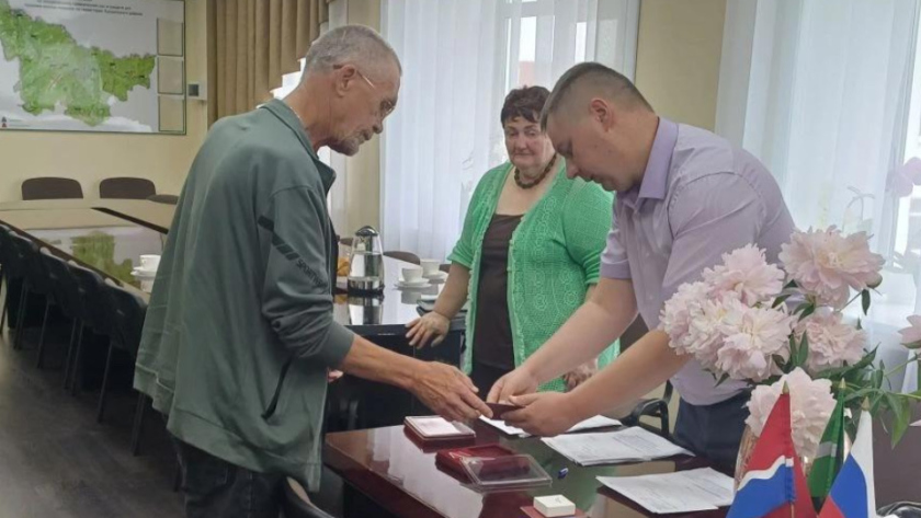 В Тындинском округе посмертно наградили бойцов, погибших в ходе СВО - gtrkamur.ru