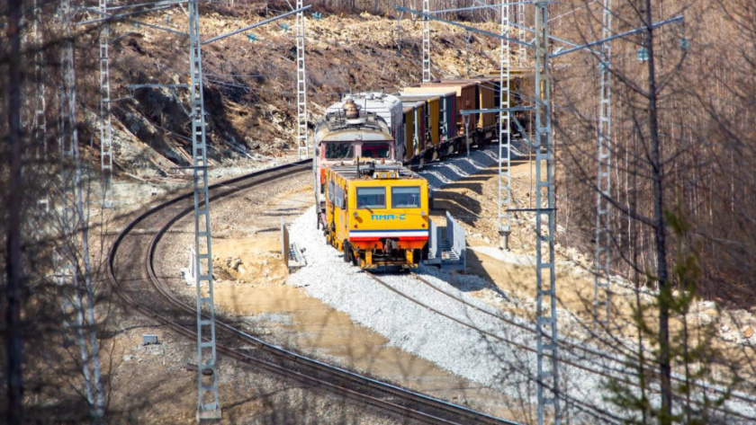 Обновление путей на ДВЖД: 95 километров бесстыкового полотна уже готово - gtrkamur.ru