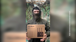 Бойцы СВО благодарят волонтеров Белогорского округа за рацию «Лира» - gtrkamur.ru