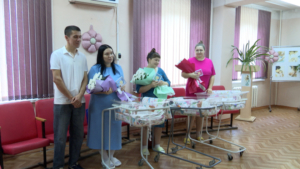 Подарок к празднику: в День семьи, любви и верности в регионе родились 12 малышей - gtrkamur.ru