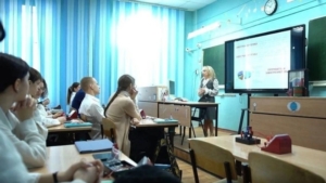 Физика станет нагляднее, музыка – современнее: амурские школы получат новое оборудование - gtrkamur.ru