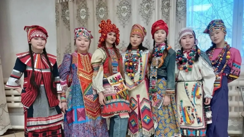 «Время сарафана» в Благовещенске: шесть регионов, десятки коллекций и уникальные костюмы XIX века - gtrkamur.ru