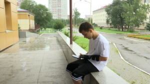 От операционной до баскетбольной площадки: 12-летний благовещенец после взрыва салюта учится жить с протезом - gtrkamur.ru