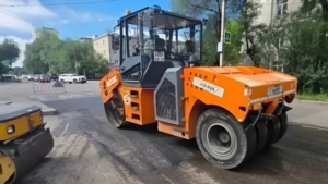 Второй этап ямочного ремонта в Благовещенске: свежий асфальт появился на восьми улицах - gtrkamur.ru