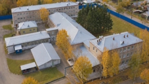 В Юхте капитально ремонтируют спецшколу: готовность 60% - gtrkamur.ru