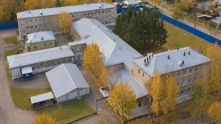 В Юхте капитально ремонтируют спецшколу: готовность 60% - gtrkamur.ru