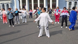 С пельменями и гимнастикой: амурские пенсионеры съездили в Хэйлунцзян - gtrkamur.ru