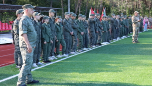 Пограничники ФСБ и ветераны провели урок мужества для курсантов центра «Воин» в Амурской области - gtrkamur.ru