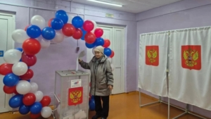 «Ребёнок войны» из Приамурья проголосовала на выборах - gtrkamur.ru