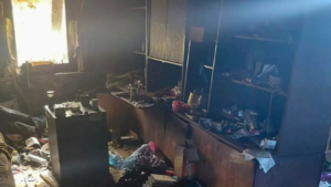 В поселке Магдагачи огнеборцы спасли шесть человек при пожаре в многоэтажке - gtrkamur.ru