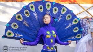 В Благовещенске открыли новый театральный сезон уличной программой - gtrkamur.ru