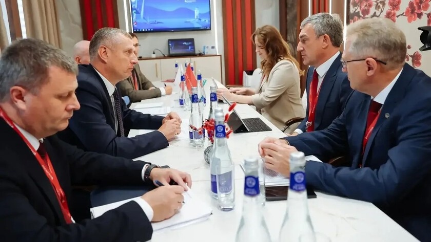 Василий Орлов: «Мы готовы наращивать поставки в Беларусь продукции амурских производителей» - gtrkamur.ru