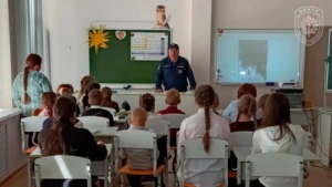 «Огонь и дети»: амурские школьники учатся пожарной безопасности - gtrkamur.ru