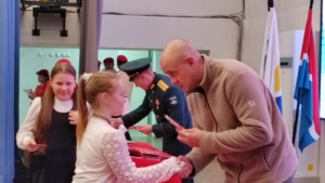152 школьника Свободного стали юнармейцами - gtrkamur.ru