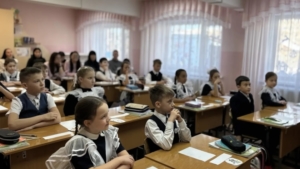 Кибербезопасность, вандализм и карманные деньги: замы мэра Благовещенска идут в школы - gtrkamur.ru
