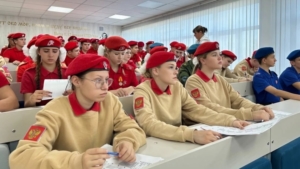 В Белогорске юнармейцы из девяти муниципалитетов Приамурья сдают норматив - gtrkamur.ru