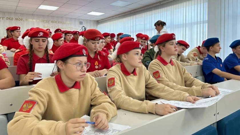 В Белогорске юнармейцы из девяти муниципалитетов Приамурья сдают норматив - gtrkamur.ru