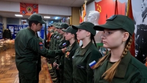 «Плечом к плечу»: в ДВОКУ открыли патриотический курс для амурских школьников - gtrkamur.ru