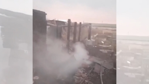 В Приамурье горели гаражи, сарай и баня – пожарные защитили дом и магазин - gtrkamur.ru