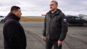 Василий Орлов проверил ход ремонта дороги Белогорск — Серышево: работы закончат в ближайшие 10 дней - gtrkamur.ru